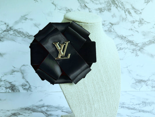 BLACK VELVET AND SATIN RIBBON FLOWER BROOCH - LV