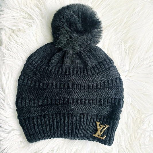 LV POM POM SLOUCH BEANIE - BLACK