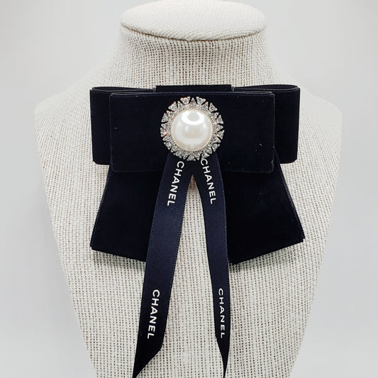 TWO RIBBON VELVET PEARL BOW BROOCH