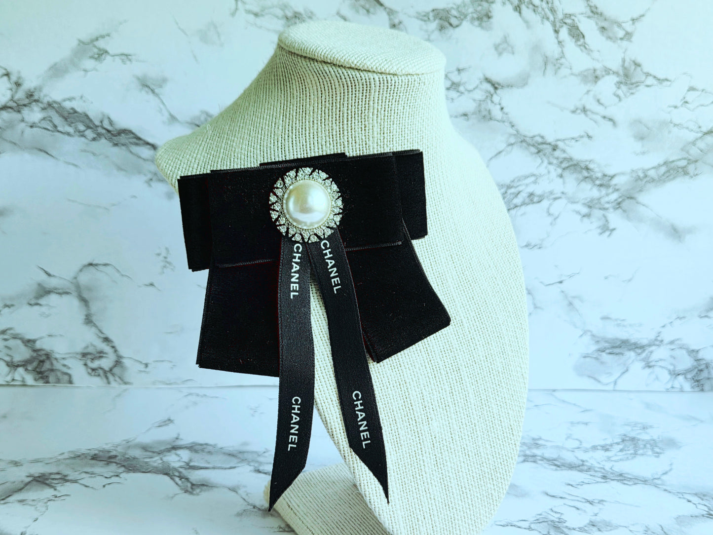TWO RIBBON VELVET PEARL BOW BROOCH